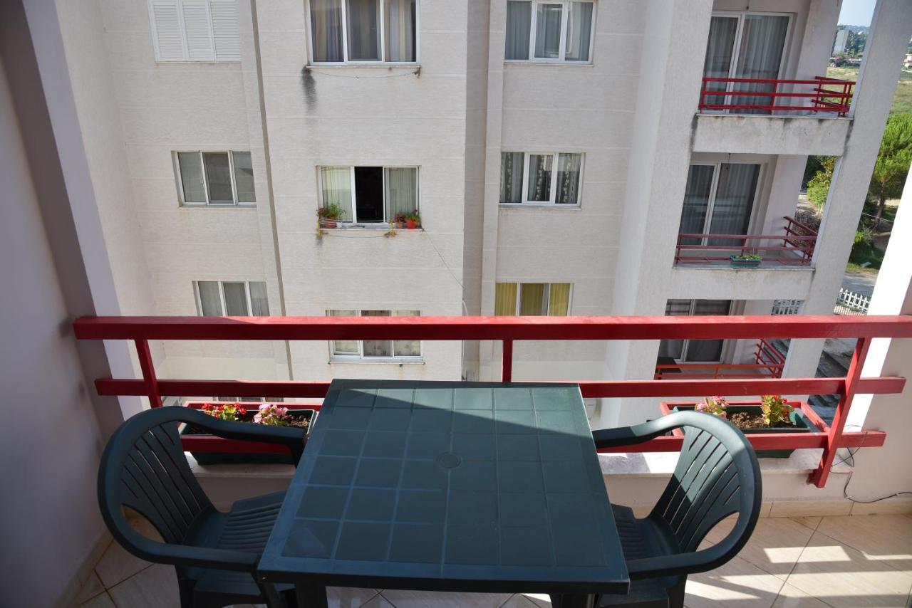 Flowers Apartments Golem  Exterior photo